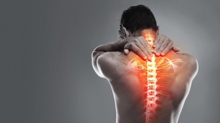 A neuralxia provoca dor na zona dos omóplatos